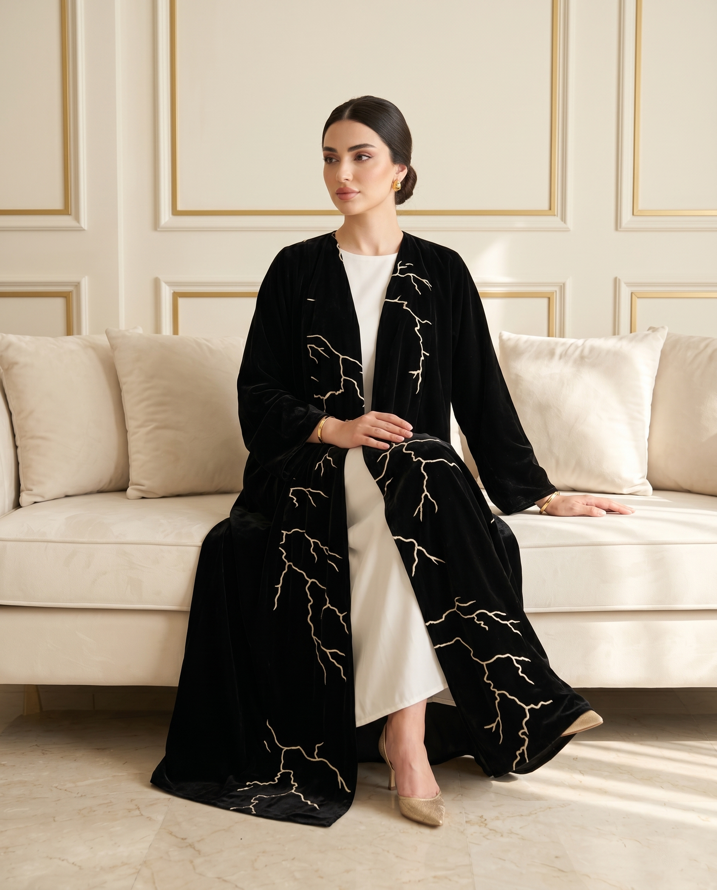 Velvet Noir Lightning French Abaya
